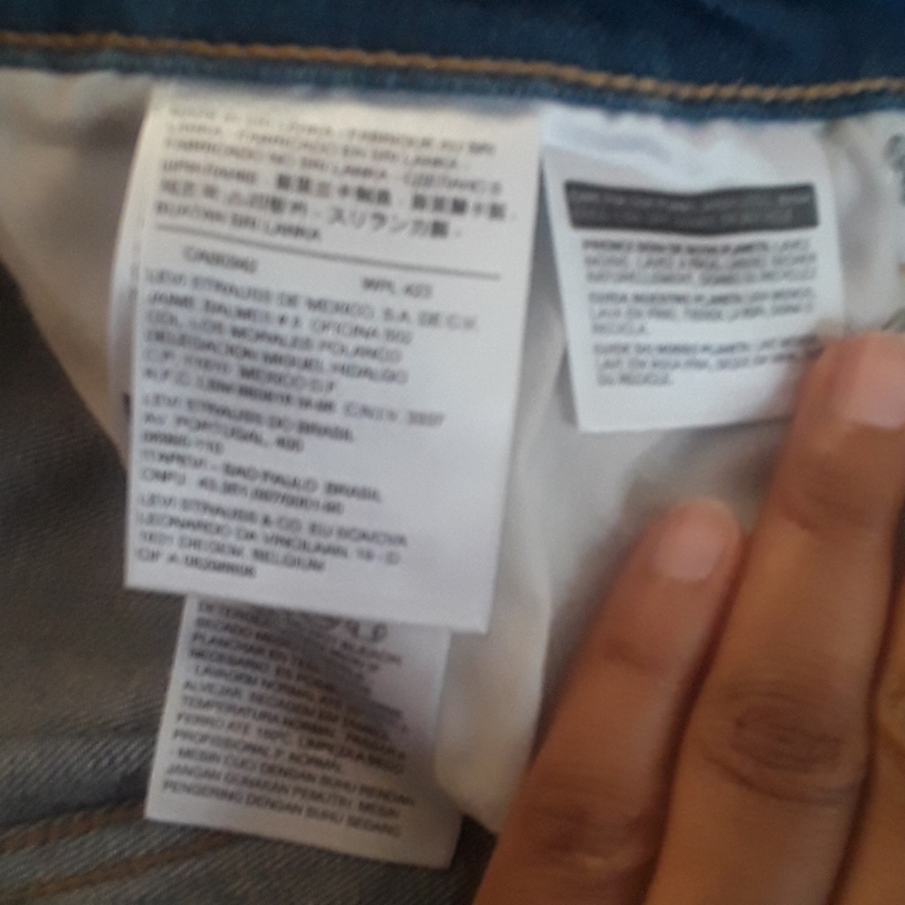 Slight Curve Levi's Curve ID 33x32 Moden Skinny - Picture 11 of 12